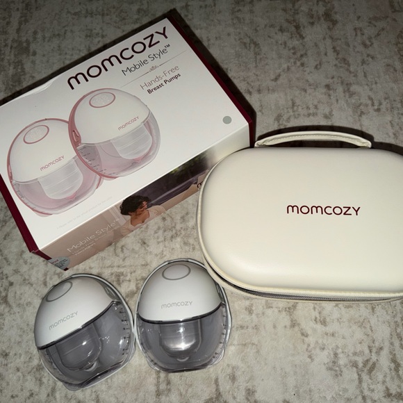 Momcozy Other - Momcozy M6 Wearable Pump w/ extra parts